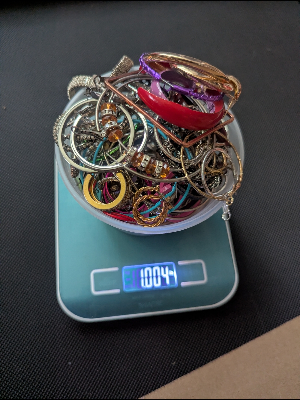 Scrap, Arts And Crafts Mixed Fashion Earrings. 1.40 lb Bulk.